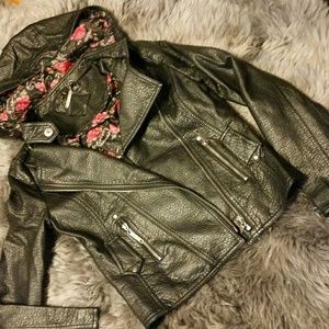 Vintage  jacket with detachable hood